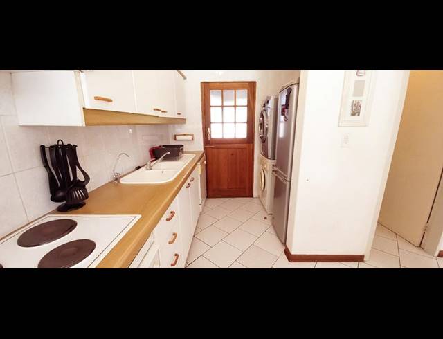 3 BEDROOM TOWNHOUSE FOR SALE IN VAAL MARINA